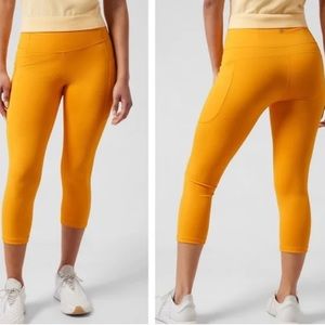 NWT Athleta ultimate stash ii capri